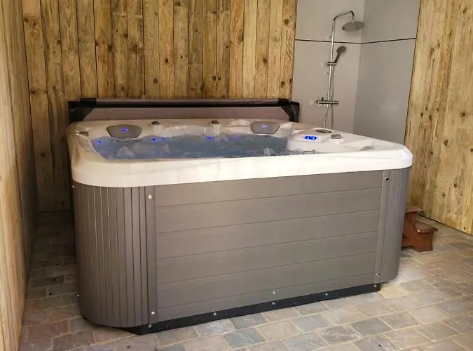 Le Lavoir Classe 5***** Centre 9 Personnes * バイユー