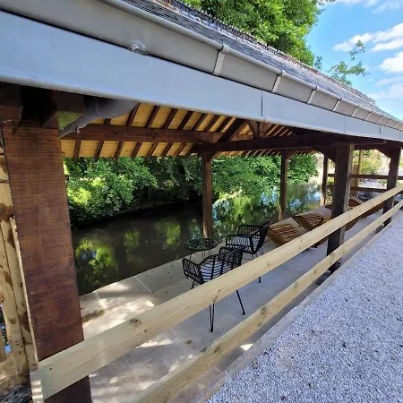 Le Lavoir Classe 5***** Centre 9 Personnes * Μπαγιέ